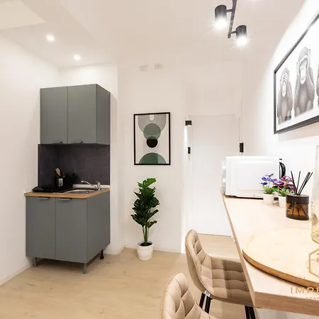 Gæstehus Imperium Aquilae - Luxury Guest House, 300mt To Metro, 8 Min To Colosseum 4*