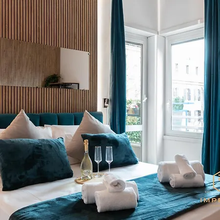 Imperium Aquilae - Luxury Guest House, 300mt To Metro, 8 Min To Colosseum Gæstehus 4*