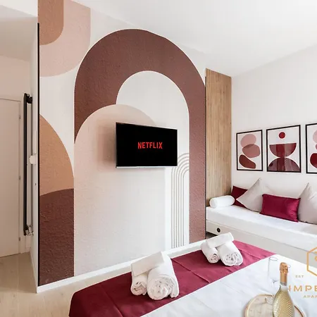 Imperium Aquilae - Luxury Guest House, 300mt To Metro, 8 Min To Colosseum Gæstehus Rom