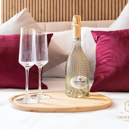 Imperium Aquilae - Luxury Guest House, 300mt To Metro, 8 Min To Colosseum