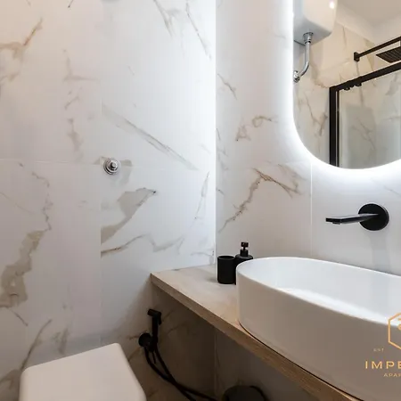 Imperium Aquilae - Luxury Guest House, 300mt To Metro, 8 Min To Colosseum Gæstehus 4*