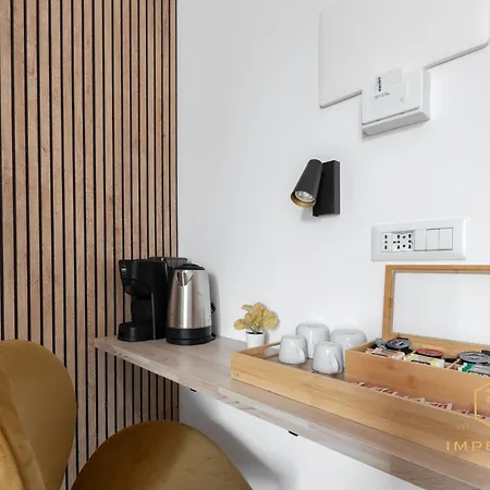 Imperium Aquilae - Luxury Guest House, 300mt To Metro, 8 Min To Colosseum