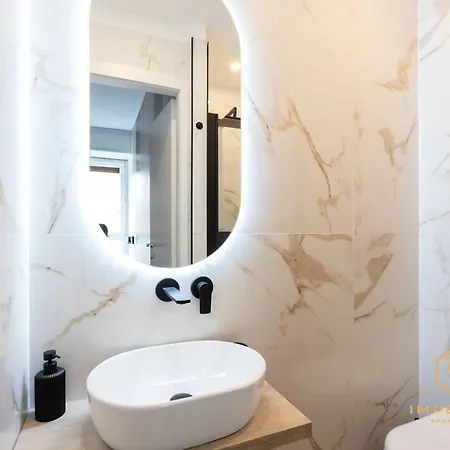 Imperium Aquilae - Luxury Guest House, 300mt To Metro, 8 Min To Colosseum Gæstehus 4*