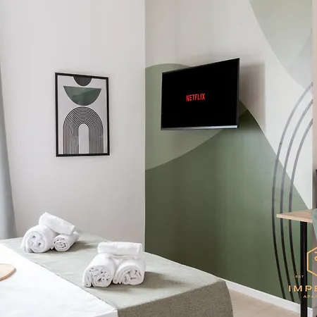 Imperium Aquilae - Luxury Guest House, 300mt To Metro, 8 Min To Colosseum 4* Rom