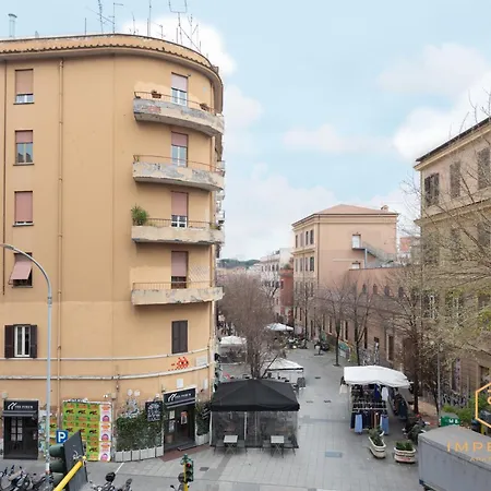 Gæstehus Imperium Aquilae - Luxury Guest House, 300mt To Metro, 8 Min To Colosseum Rom